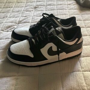 Nike panda dunks